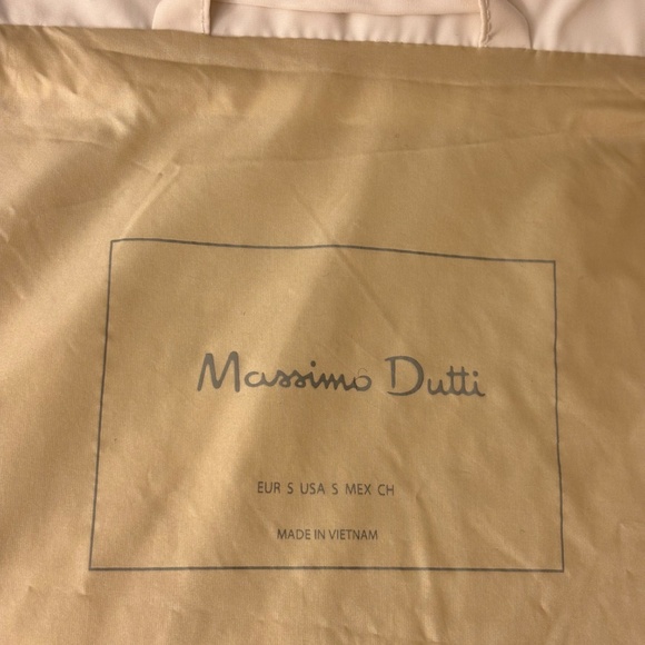 Massimo Dutti Down Puffer Jacket with Belt – Like New - Picture 5 of 10